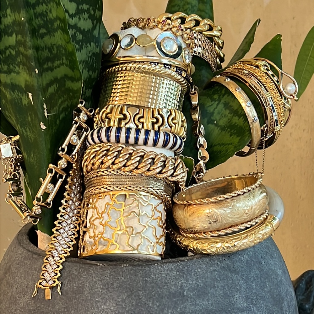 14,18, 22k gold and diamond bracelets - Picture 7 of 7